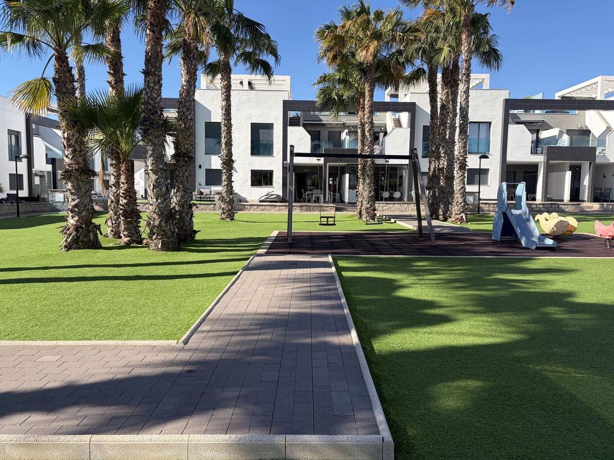 2 sypialnia Apartament na sprzedaż w Miasto Alicante / Alacant z basenem garażem - 269 000 € (Ref: 9791320)