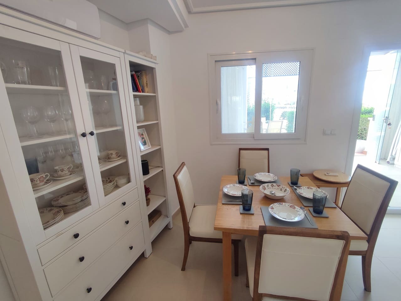 2 soverom Leilighet til salgs i Avileses med svømmebasseng garasje - € 139 995 (Ref: 9795024)