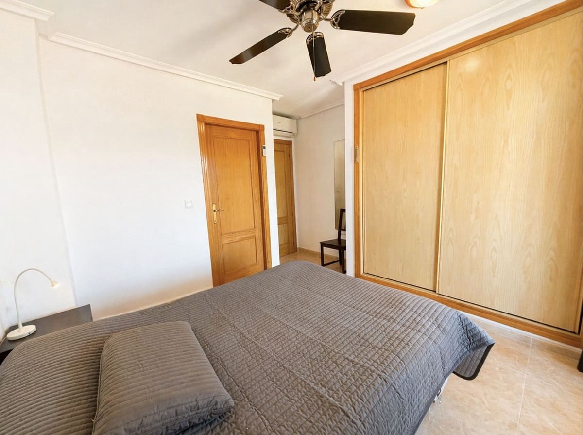 3 slaapkamer Penthouse te koop in Orihuela met zwembad - € 239.000 (Ref: 9795048)