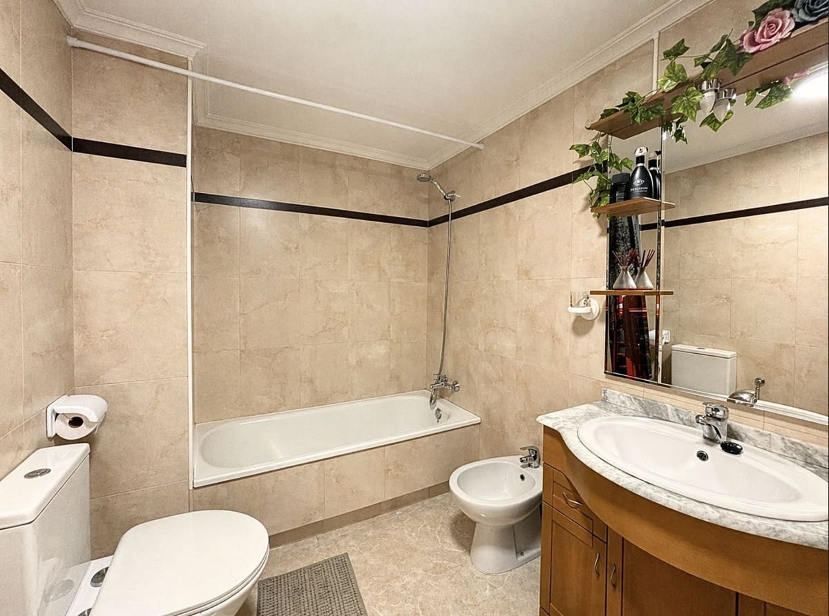 3 slaapkamer Penthouse te koop in Orihuela met zwembad - € 239.000 (Ref: 9795048)