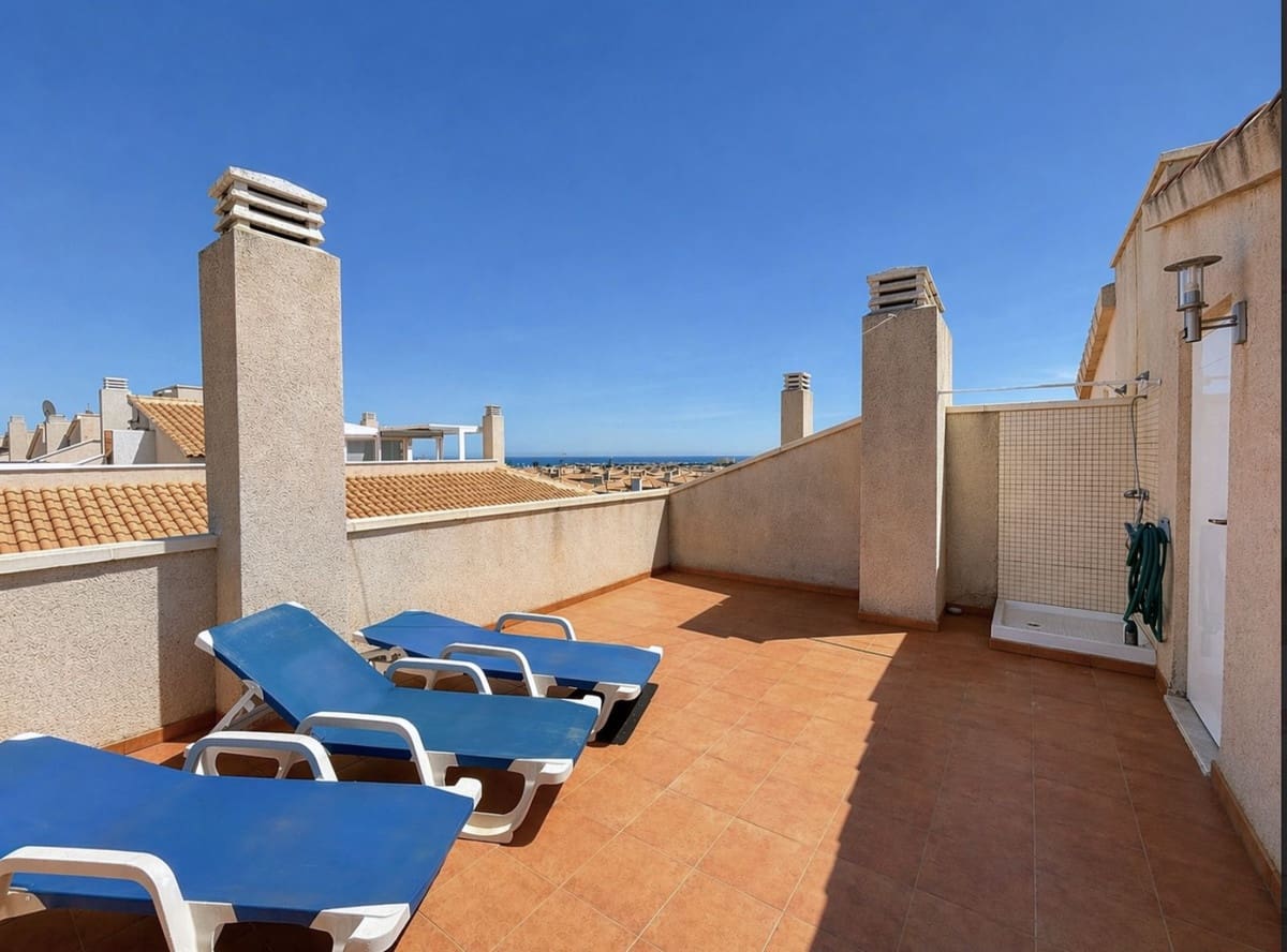 3 slaapkamer Penthouse te koop in Orihuela met zwembad - € 239.000 (Ref: 9795048)
