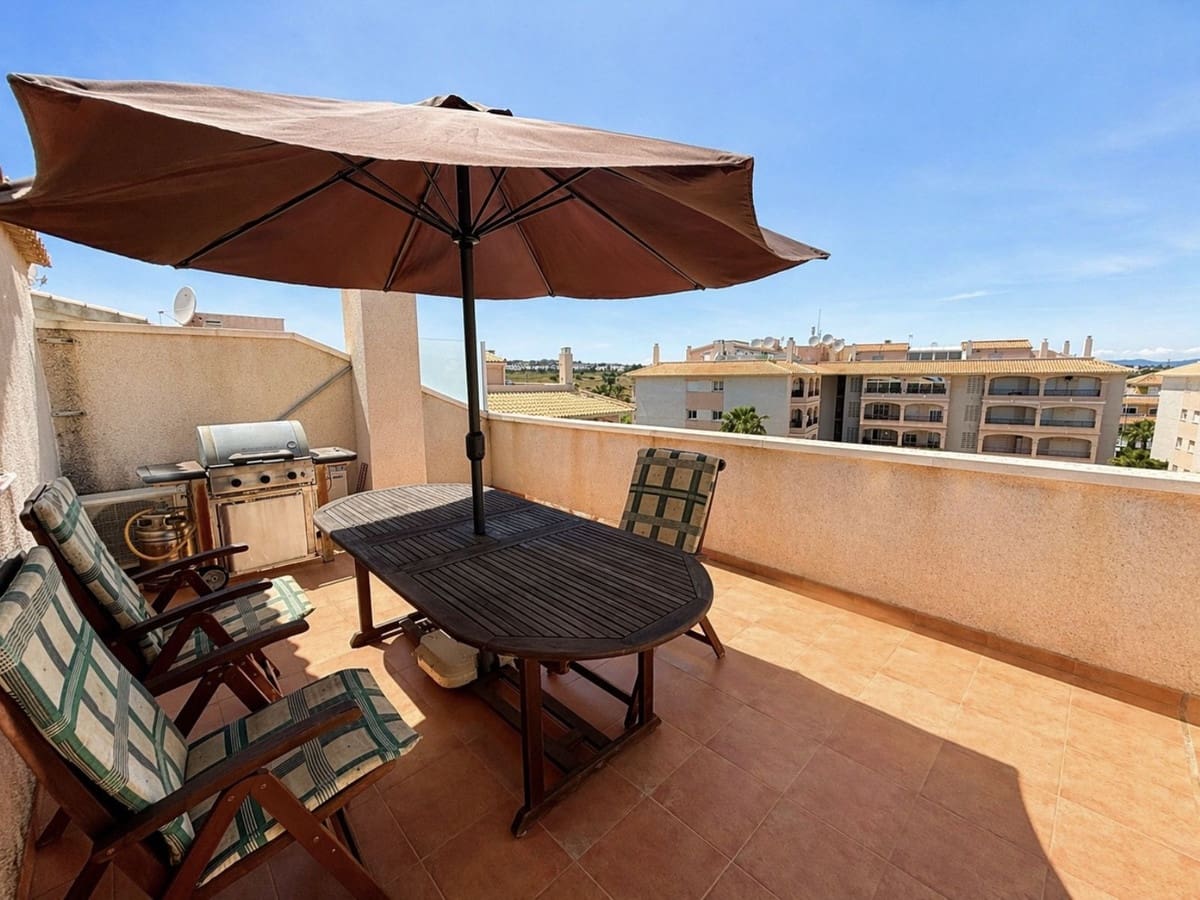 3 slaapkamer Penthouse te koop in Orihuela met zwembad - € 239.000 (Ref: 9795048)