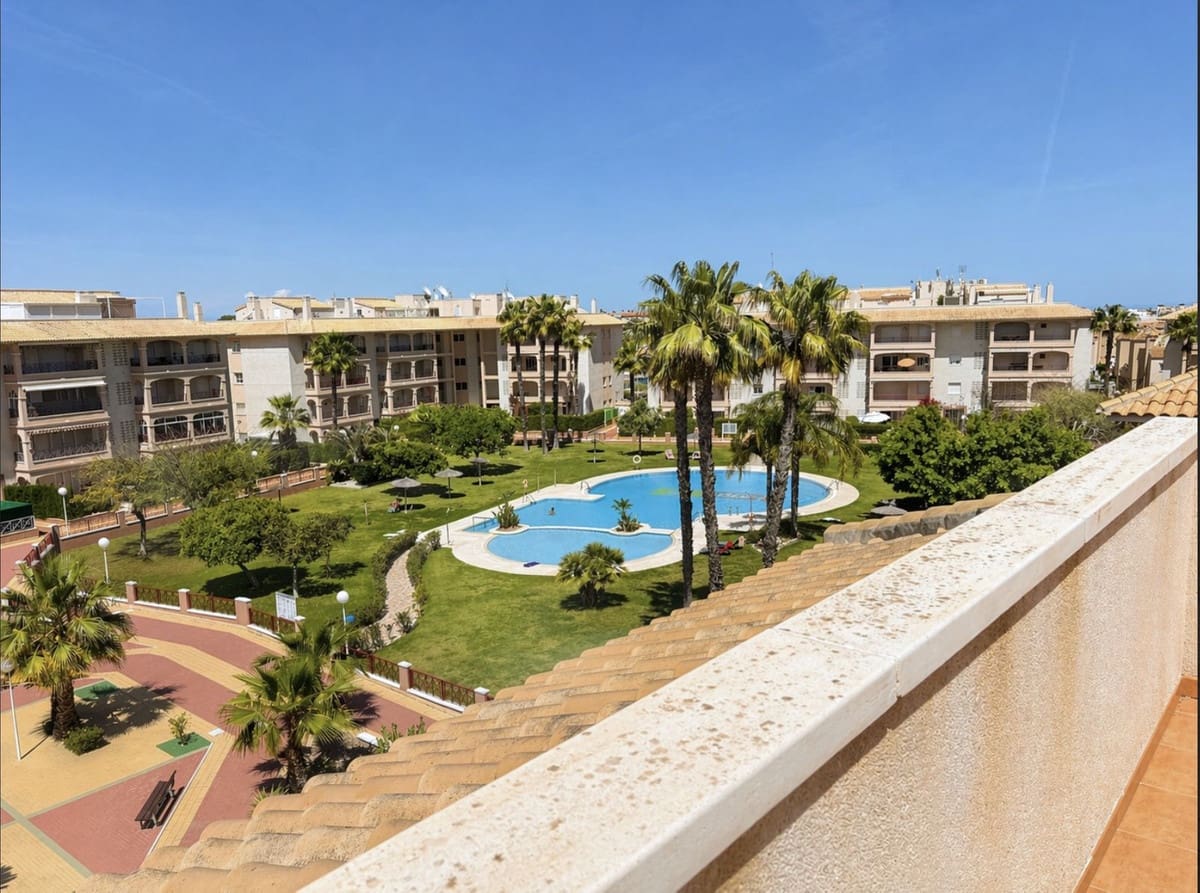 3 slaapkamer Penthouse te koop in Orihuela met zwembad - € 239.000 (Ref: 9795048)