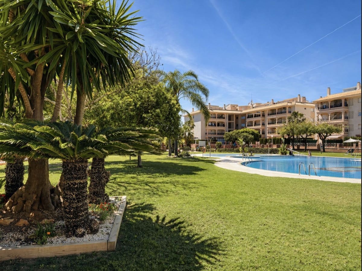 3 slaapkamer Penthouse te koop in Orihuela met zwembad - € 239.000 (Ref: 9795048)