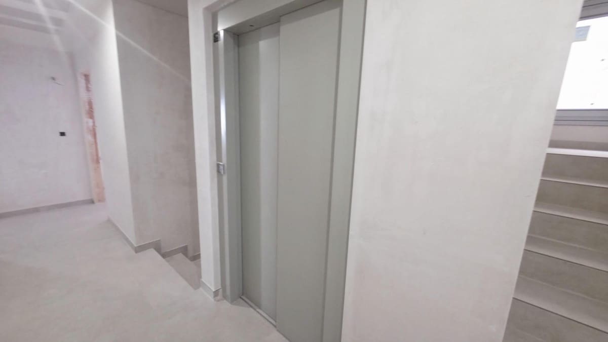 2 slaapkamer Appartement te koop in Alicante stad - € 329.999 (Ref: 9795051)