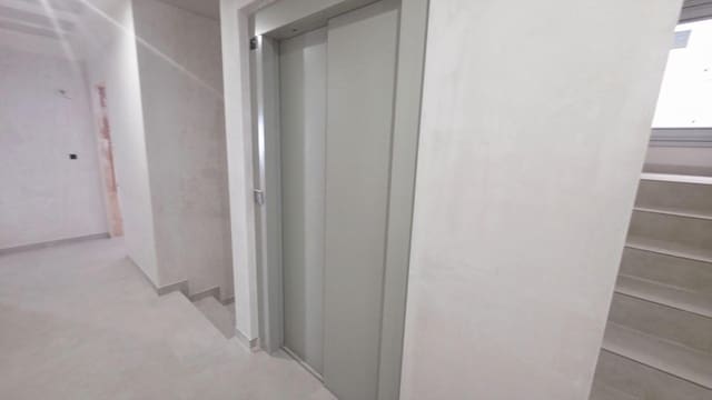 2 slaapkamer Appartement te koop in Alicante stad - € 329.999 (Ref: 9795051)