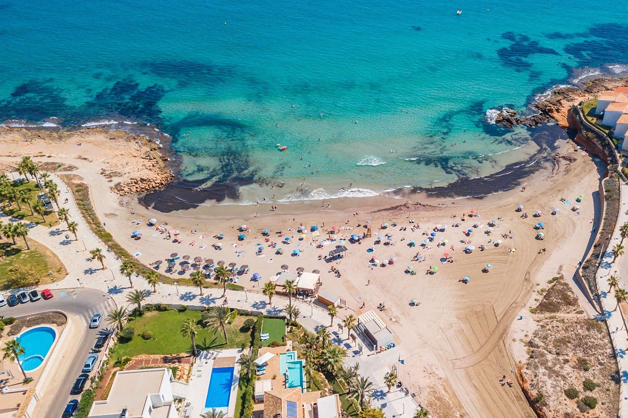 3 Zimmer Villa zu verkaufen in Playa Flamenca mit Pool - 269.950 € (Ref: 9795052)