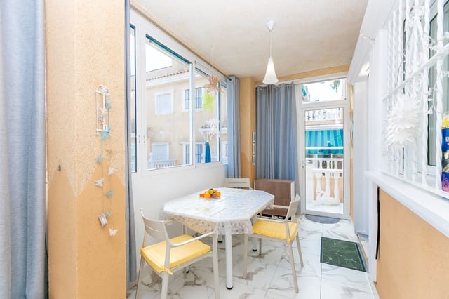 2 soverom Hus til salgs i Playa Flamenca, Orihuela med svømmebasseng - € 219 000 (Ref: 9795053)