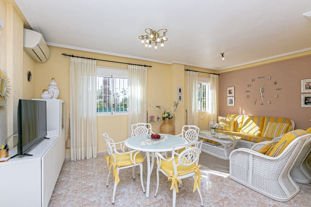 2 soverom Hus til salgs i Playa Flamenca, Orihuela med svømmebasseng - € 219 000 (Ref: 9795053)