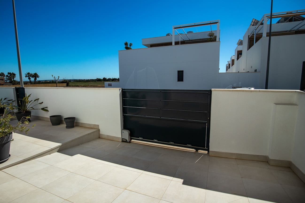 3 sovrum Villa till salu i Daya Vieja med pool garage - 379 000 € (Ref: 9795054)