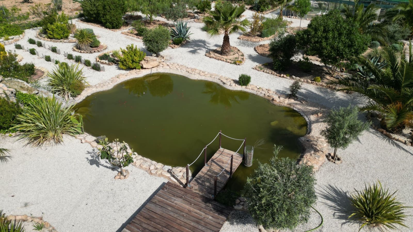 4 makuuhuone Huvila myytävänä paikassa Pinoso mukana uima-altaan 
autotalli - 649 950 € (Ref: 9799649)