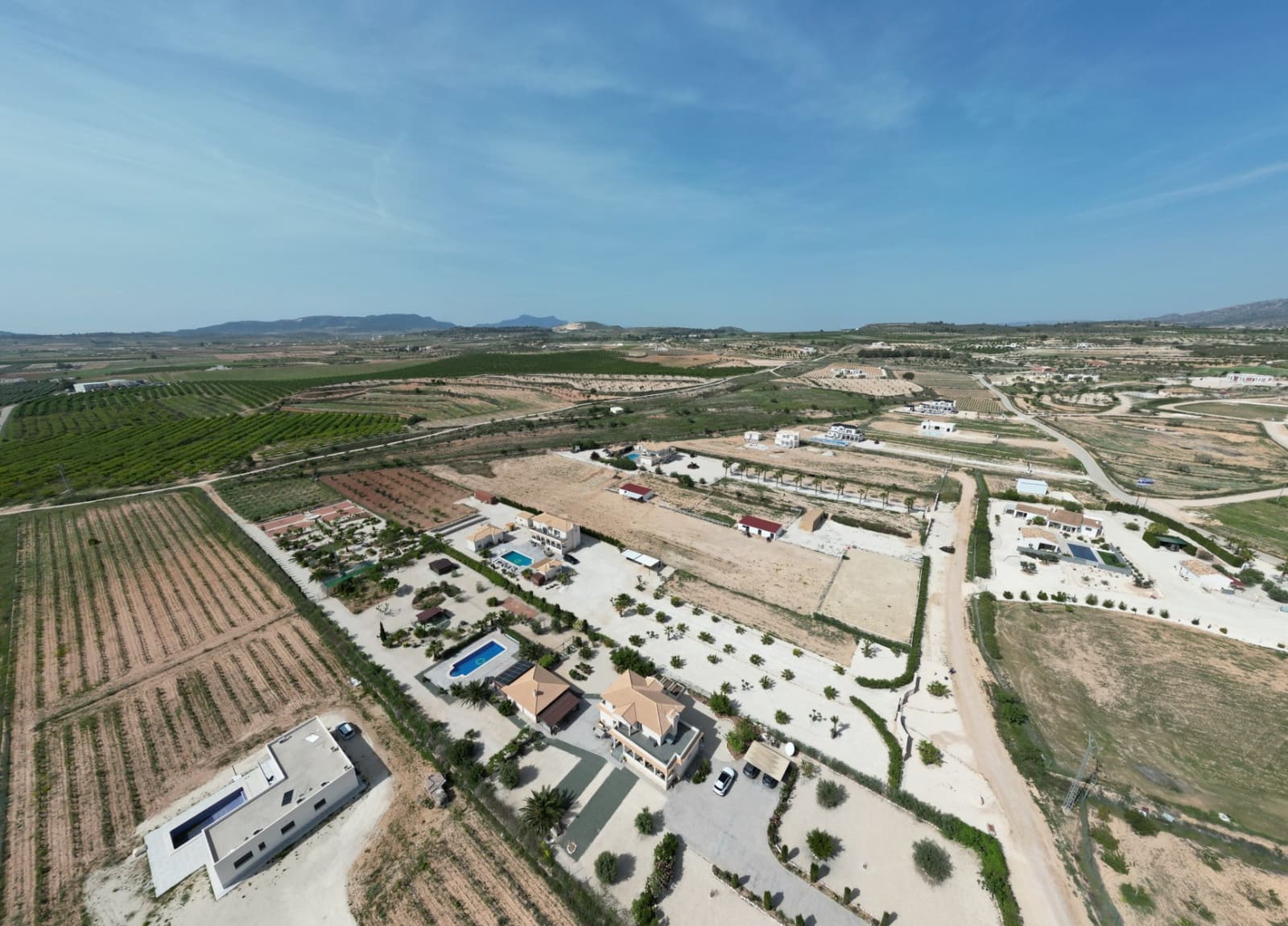 4 makuuhuone Huvila myytävänä paikassa Pinoso mukana uima-altaan 
autotalli - 649 950 € (Ref: 9799649)