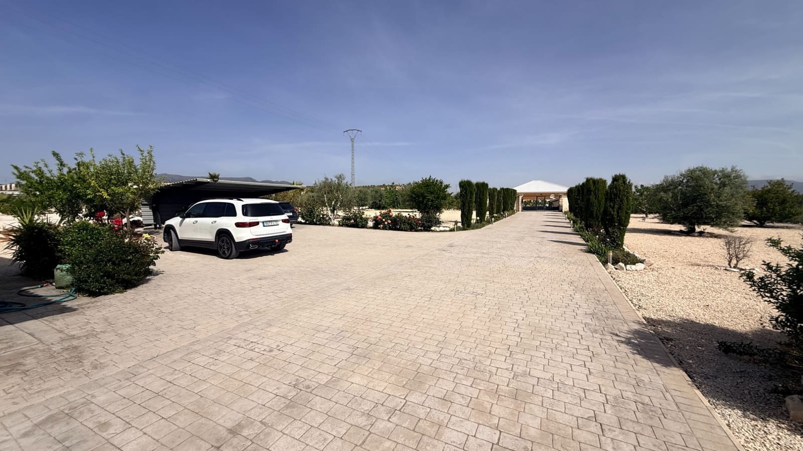 4 makuuhuone Huvila myytävänä paikassa Pinoso mukana uima-altaan 
autotalli - 649 950 € (Ref: 9799649)