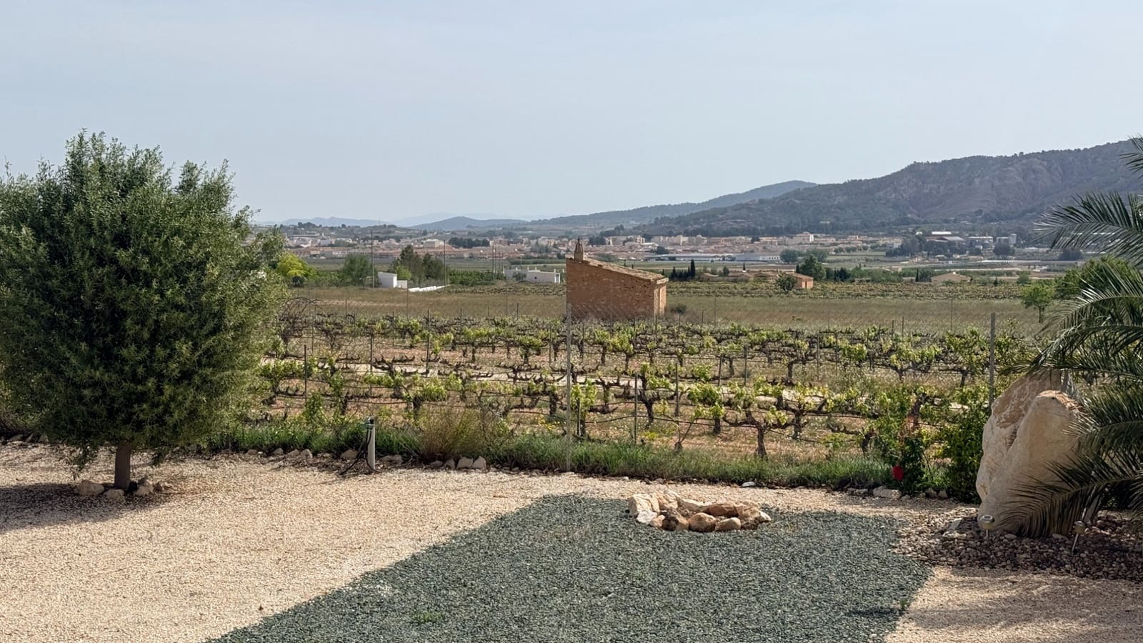 4 makuuhuone Huvila myytävänä paikassa Pinoso mukana uima-altaan 
autotalli - 649 950 € (Ref: 9799649)