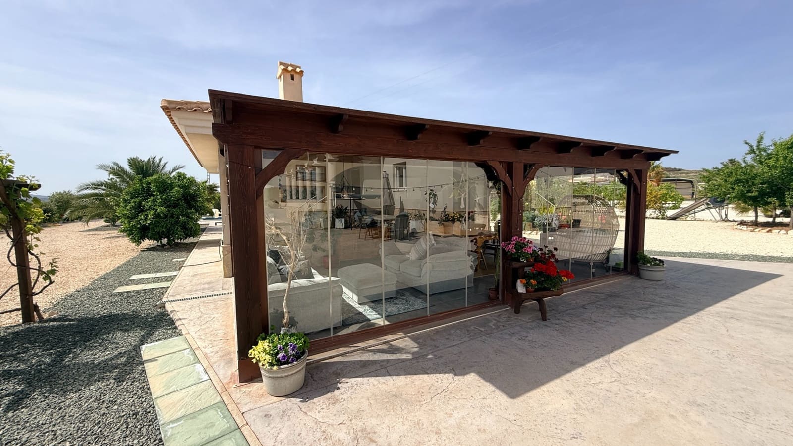 4 makuuhuone Huvila myytävänä paikassa Pinoso mukana uima-altaan 
autotalli - 649 950 € (Ref: 9799649)