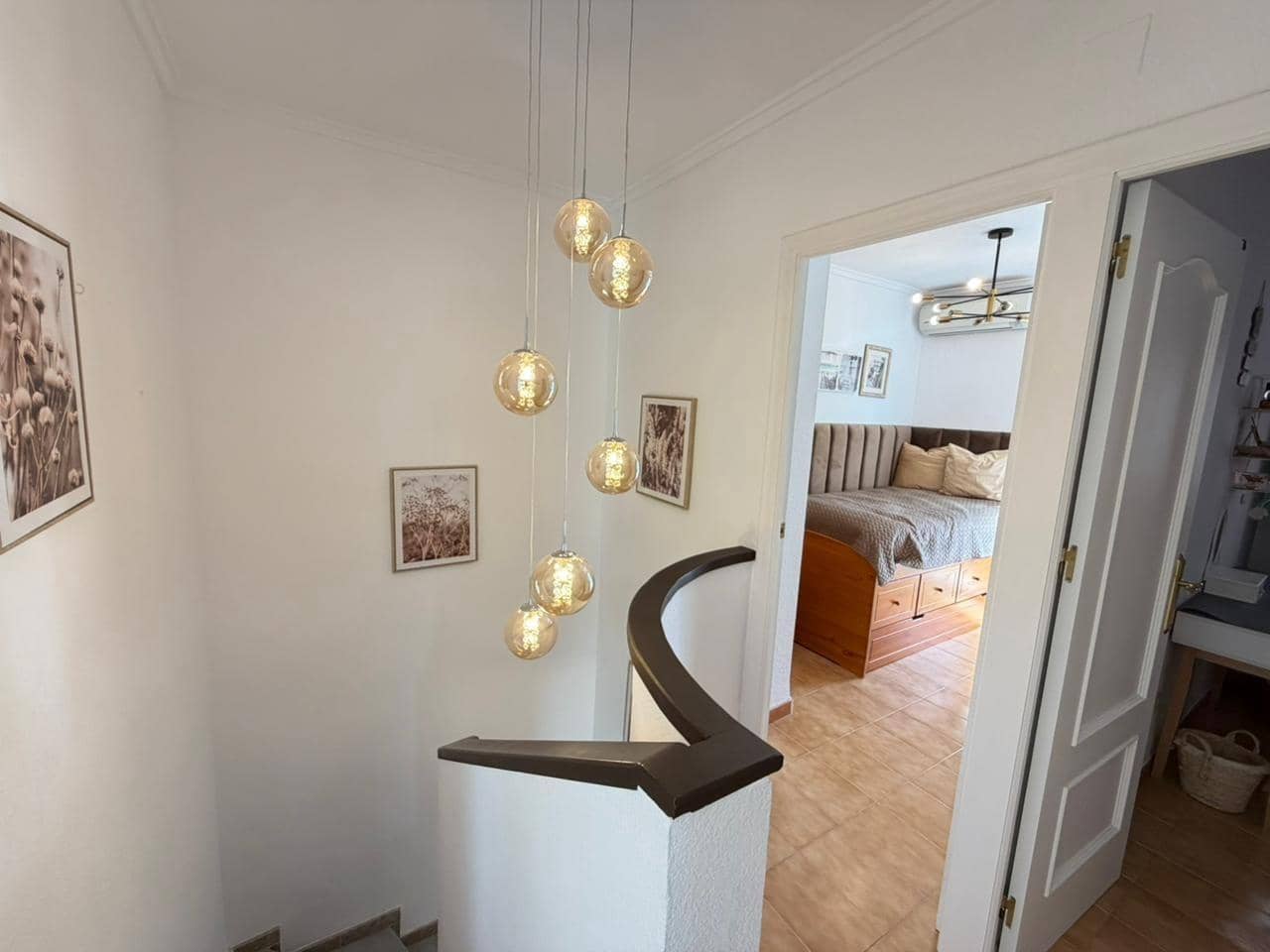 3 makuuhuone Omakotitalo myytävänä paikassa Torrevieja mukana uima-altaan - 249 900 € (Ref: 9799652)