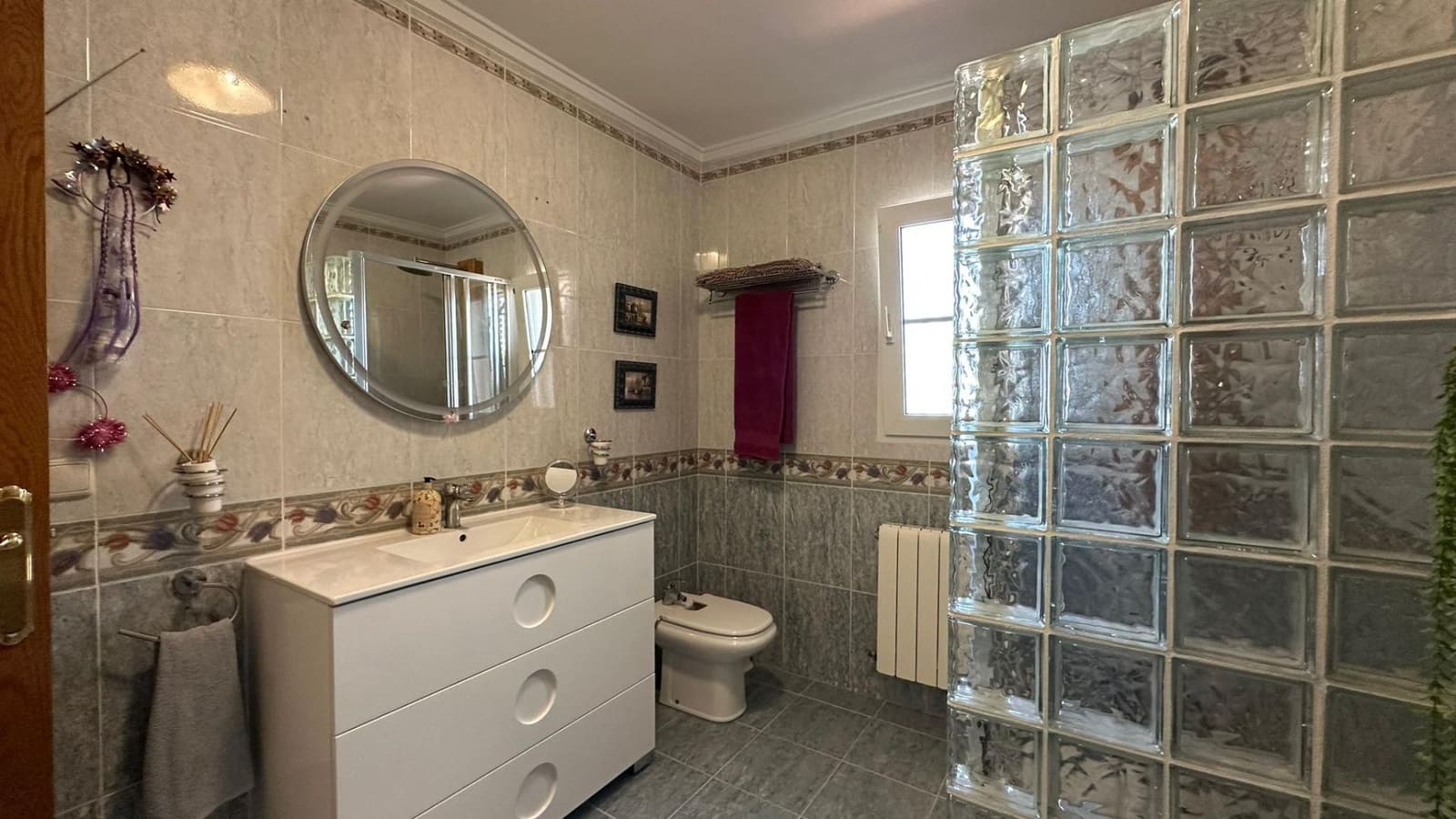 4 sypialnia Willa na sprzedaż w Torrevieja z basenem - 490 000 € (Ref: 9799660)