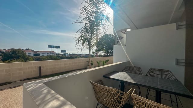 Apartamento de 2 habitaciones en Playa Flamenca, Orihuela en venta con piscina - 399.000 € (Ref: 9799663)