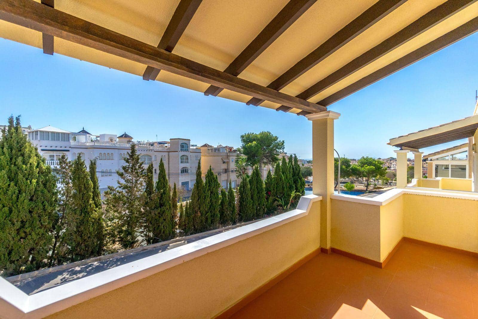 3 Zimmer Haus zu verkaufen in Orihuela Costa mit Garage - 295.000 € (Ref: 9799665)