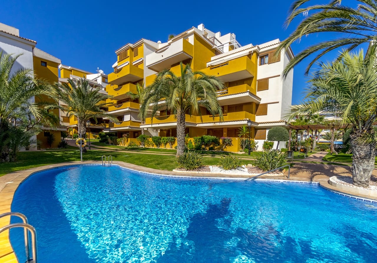 2 soverom Leilighet til salgs i Torrevieja med garasje - € 345 000 (Ref: 9799671)