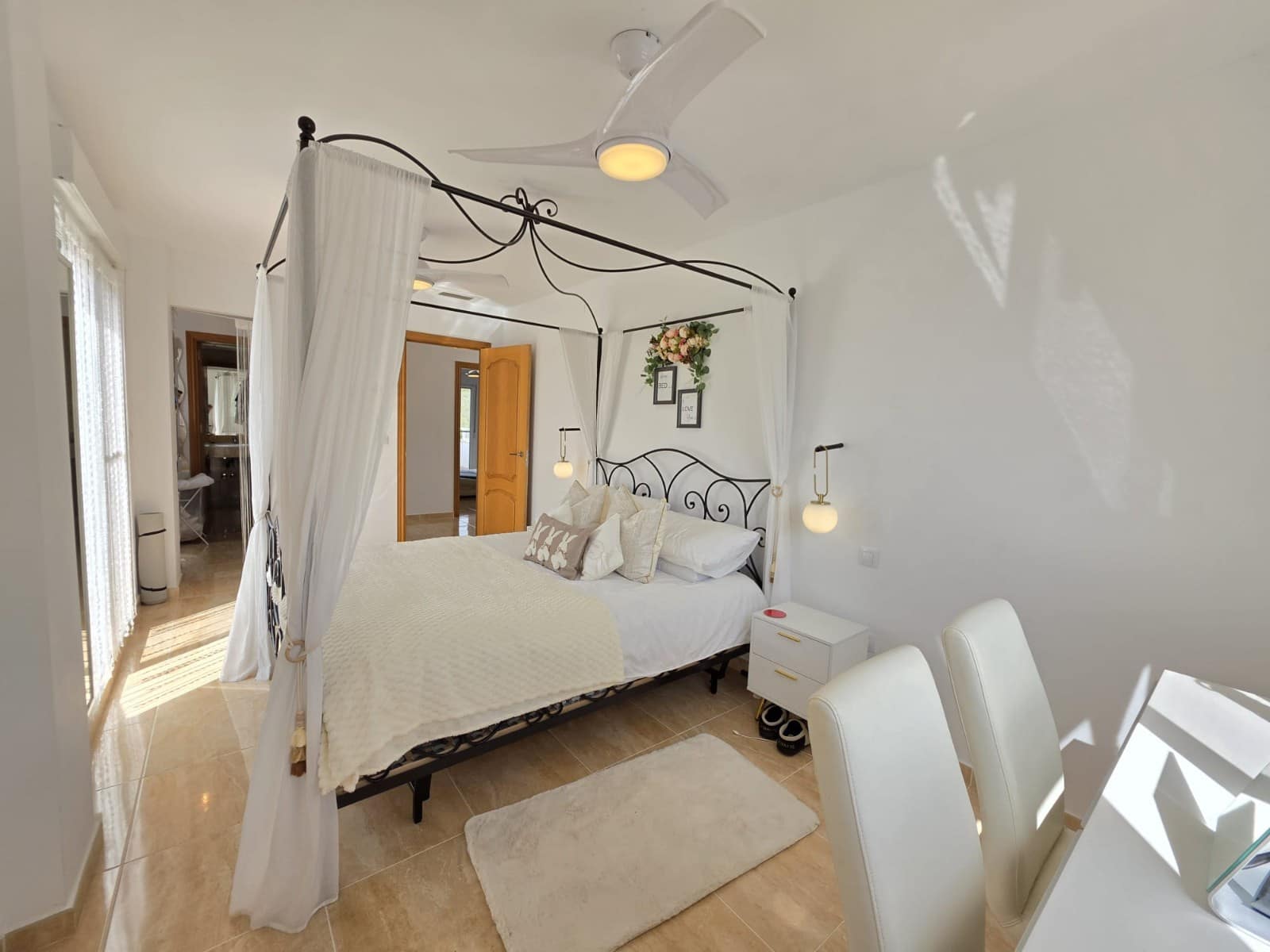 3 makuuhuone Huvila myytävänä paikassa Pinoso mukana 
autotalli - 574 995 € (Ref: 9799672)