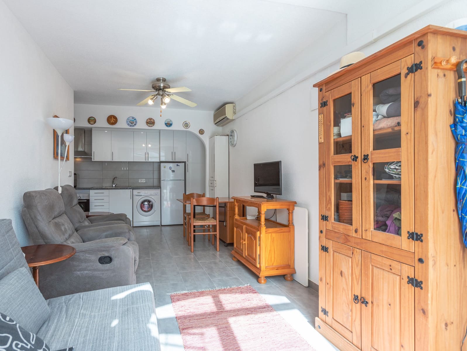 1 Zimmer Bungalow zu verkaufen in Torrevieja mit Pool - 125.000 € (Ref: 9799673)