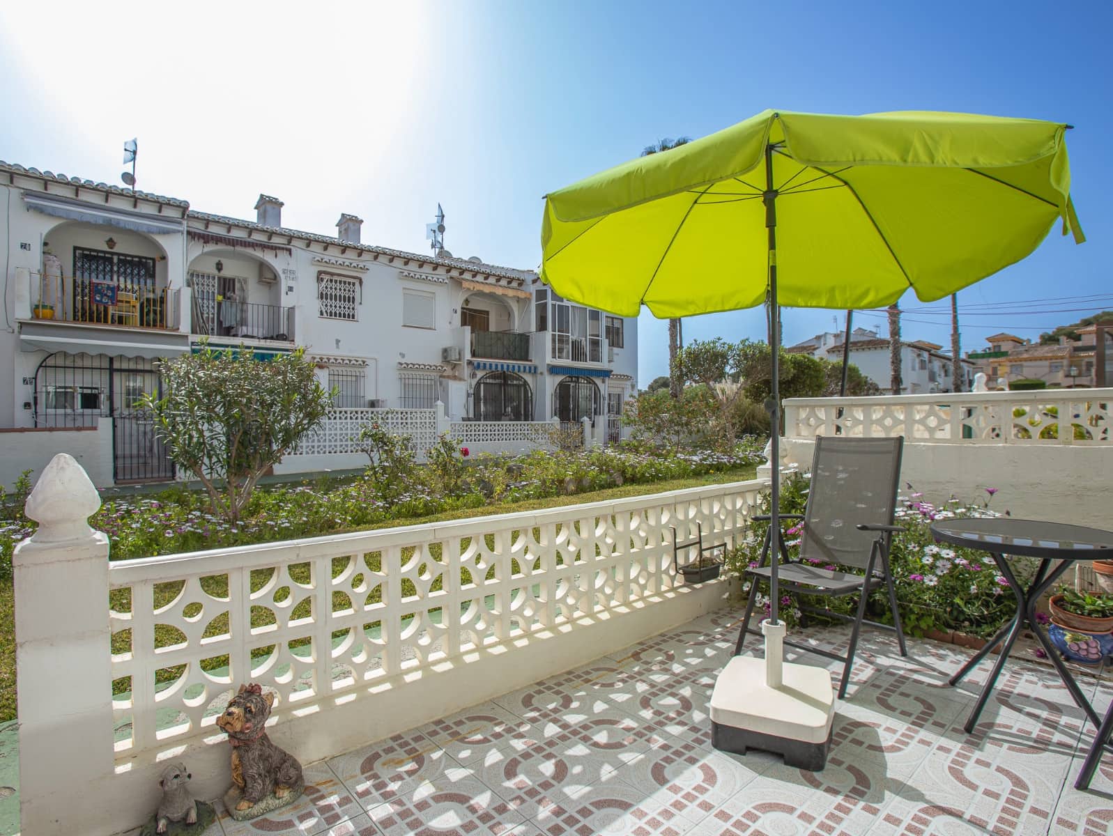 1 Zimmer Bungalow zu verkaufen in Torrevieja mit Pool - 125.000 € (Ref: 9799673)