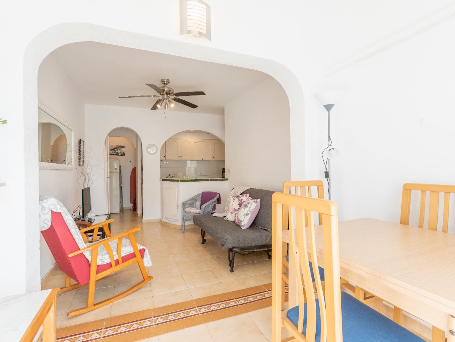 1 soverom Bungalow til salgs i Torrevieja med svømmebasseng - € 119 000 (Ref: 9799674)