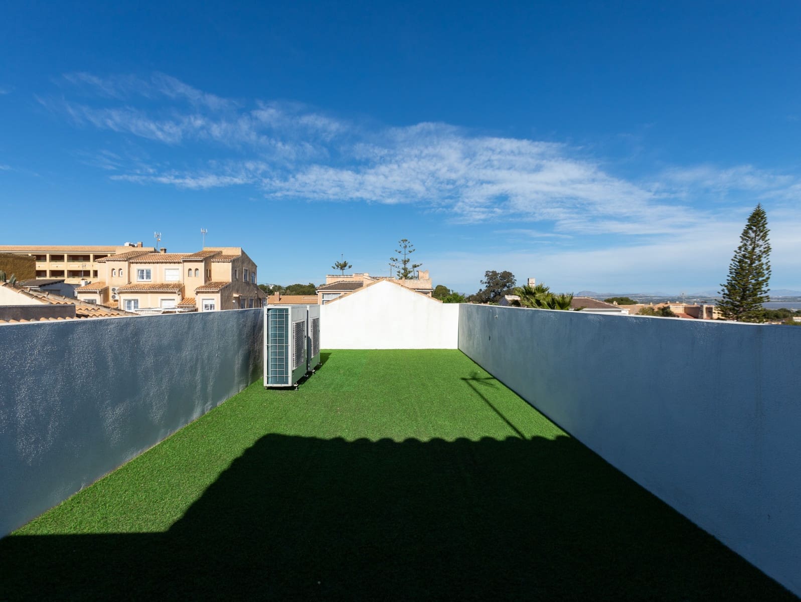 Chalet de 4 habitaciones en Los Balcones en venta - 650.000 € (Ref: 9799676)