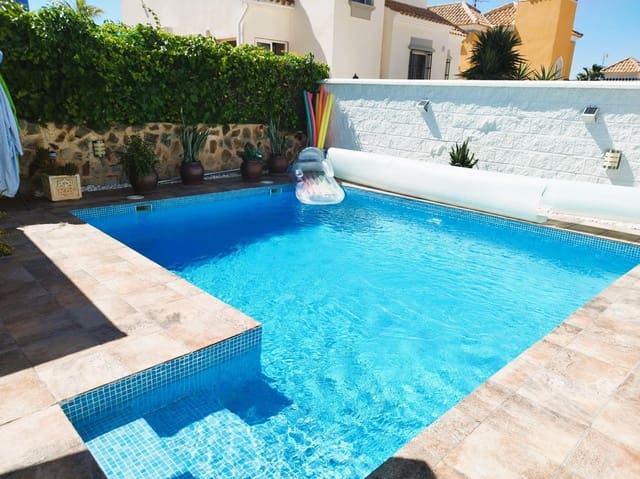 4 soveværelse Villa til salg i Las Filipinas med swimmingpool garage - € 400.000 (Ref: 9799677)