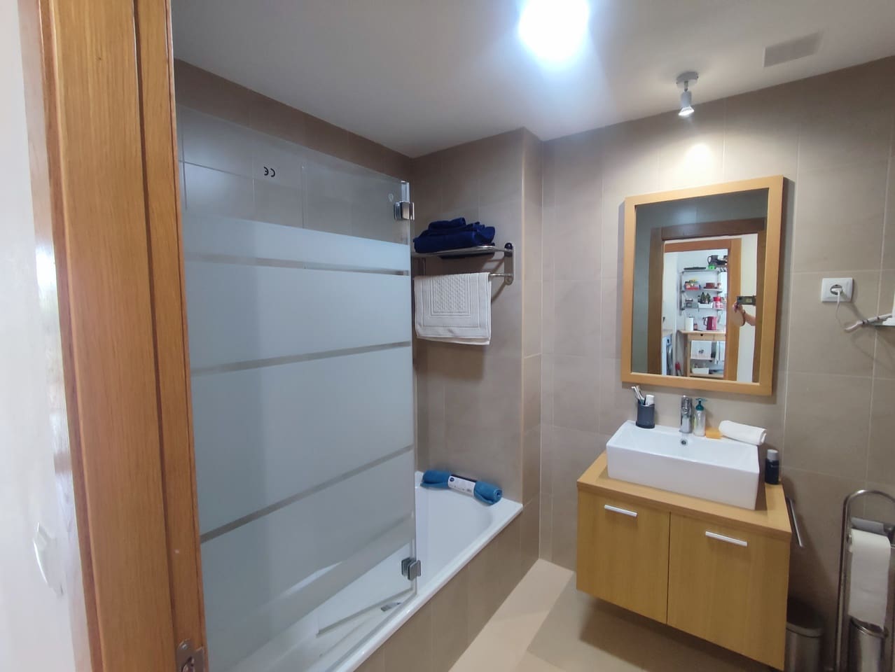 2 soverom Leilighet til salgs i Avileses med svømmebasseng garasje - € 139 995 (Ref: 9799678)