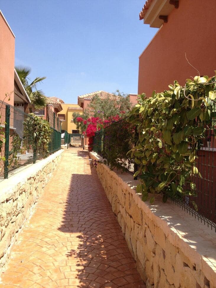 2 quarto Moradia para venda em Isla Plana com piscina garagem - 249 999 € (Ref: 9805675)