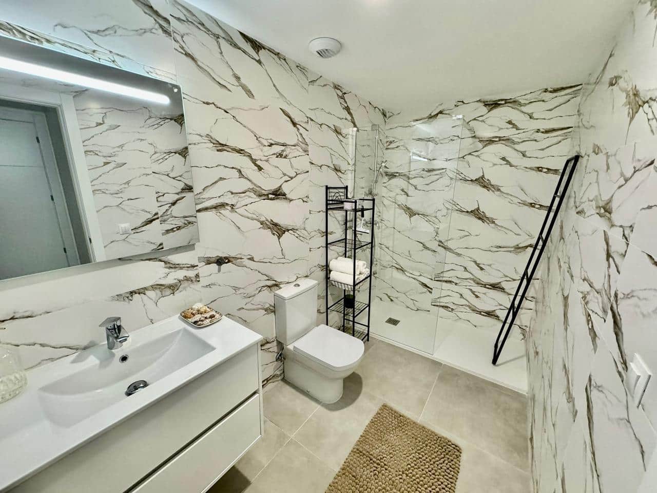 2 soverom Leilighet til salgs i Dehesa de Campoamor med svømmebasseng garasje - € 355 000 (Ref: 9805691)