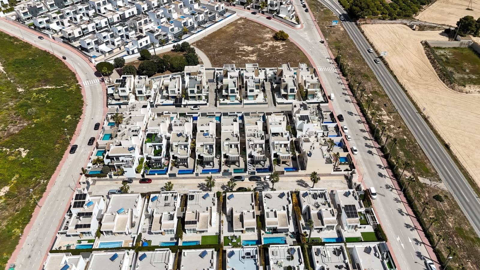 3 soveværelse Villa til salg i Rojales med swimmingpool - € 395.000 (Ref: 9805692)