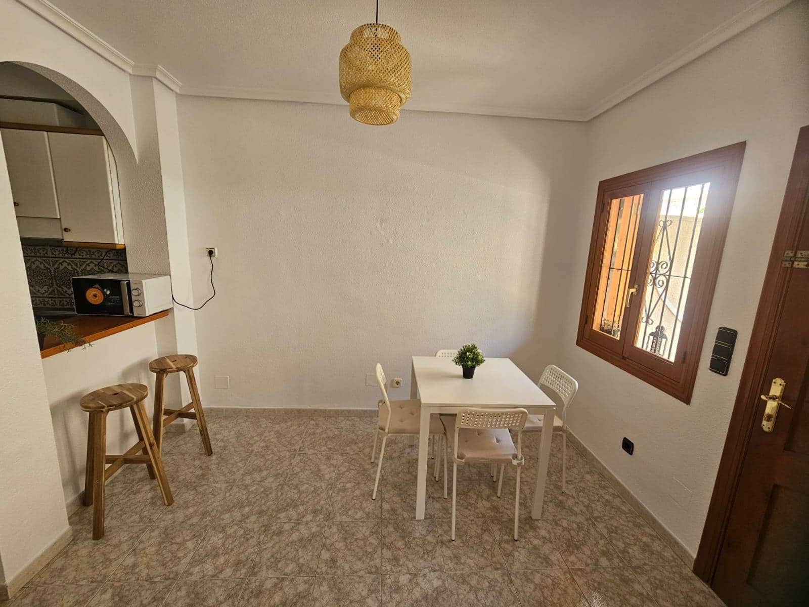 Bungalow de 2 habitaciones en Orihuela Costa en venta con piscina - 185.000 € (Ref: 9812424)
