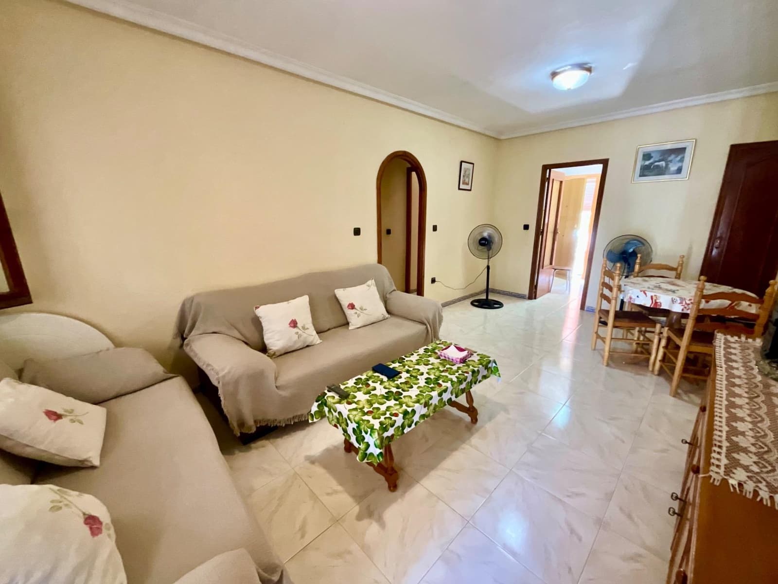 2 soveværelse Bungalow til salg i Torrevieja med swimmingpool - € 156.000 (Ref: 9812430)