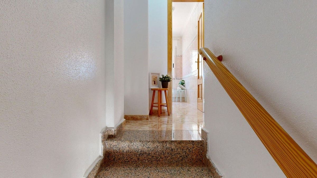 Casa de 3 habitaciones en Pilar de la Horadada en venta - 230.000 € (Ref: 9813949)
