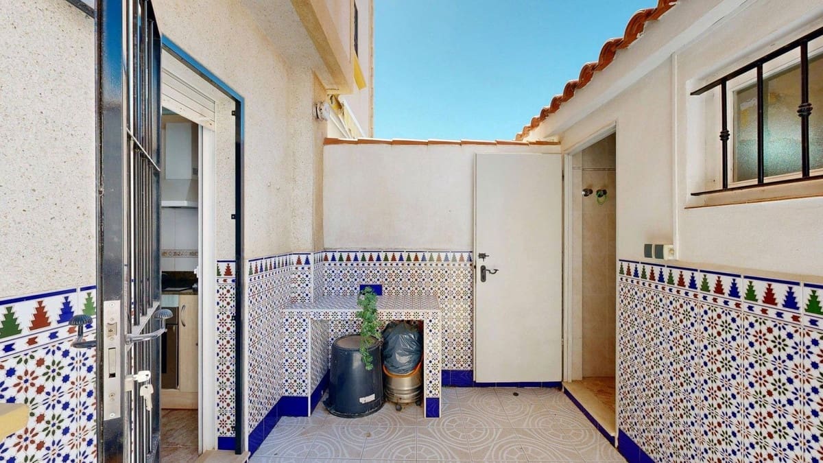 Casa de 3 habitaciones en Pilar de la Horadada en venta - 230.000 € (Ref: 9813949)