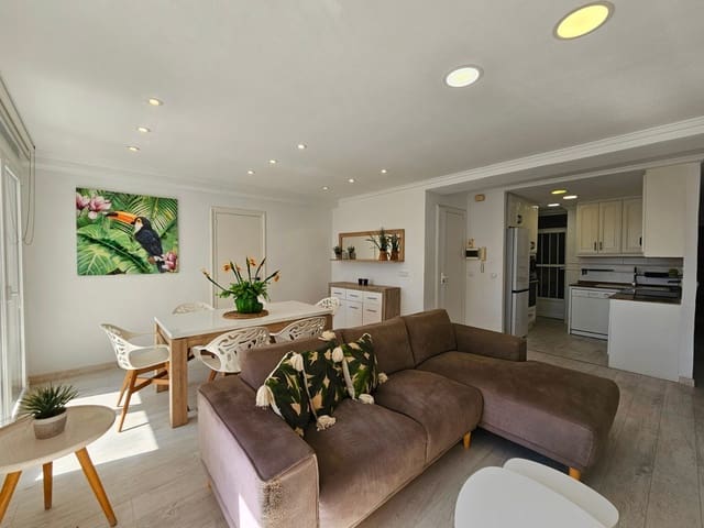 2 makuuhuone Huoneisto myytävänä paikassa Puerto Deportivo, Torrevieja - 265 000 € (Ref: 9825655)