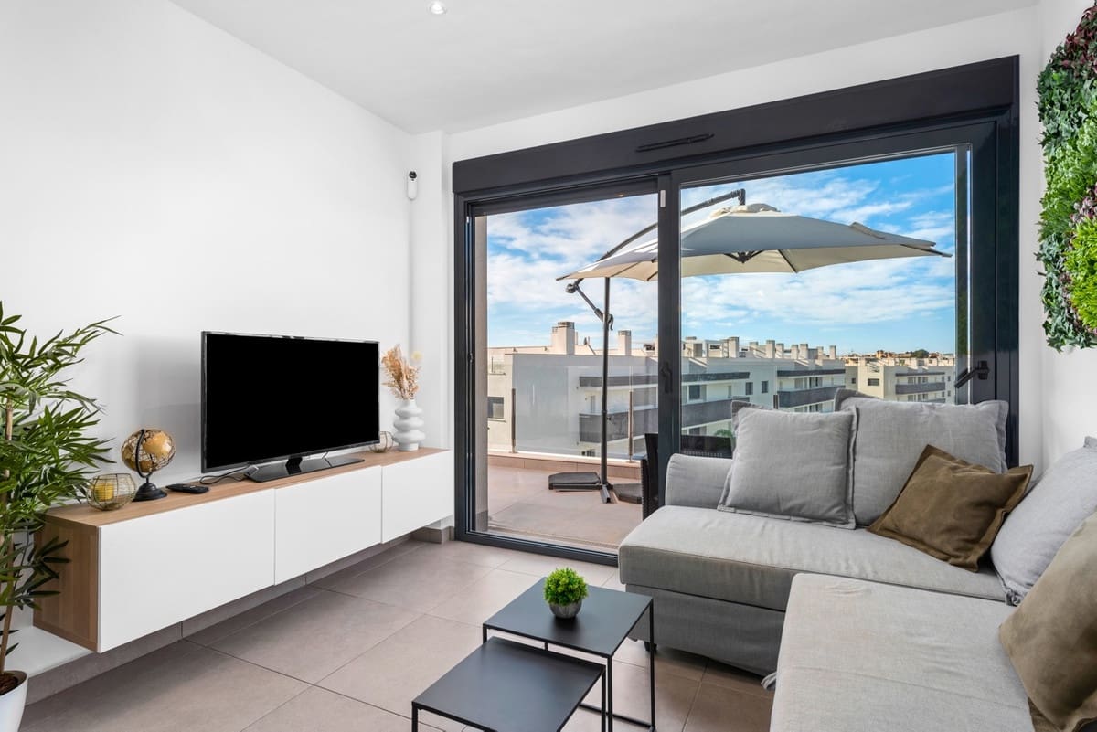 2 bedroom Penthouse for sale in Orihuela with pool garage - € 319,900 (Ref: 9825656)