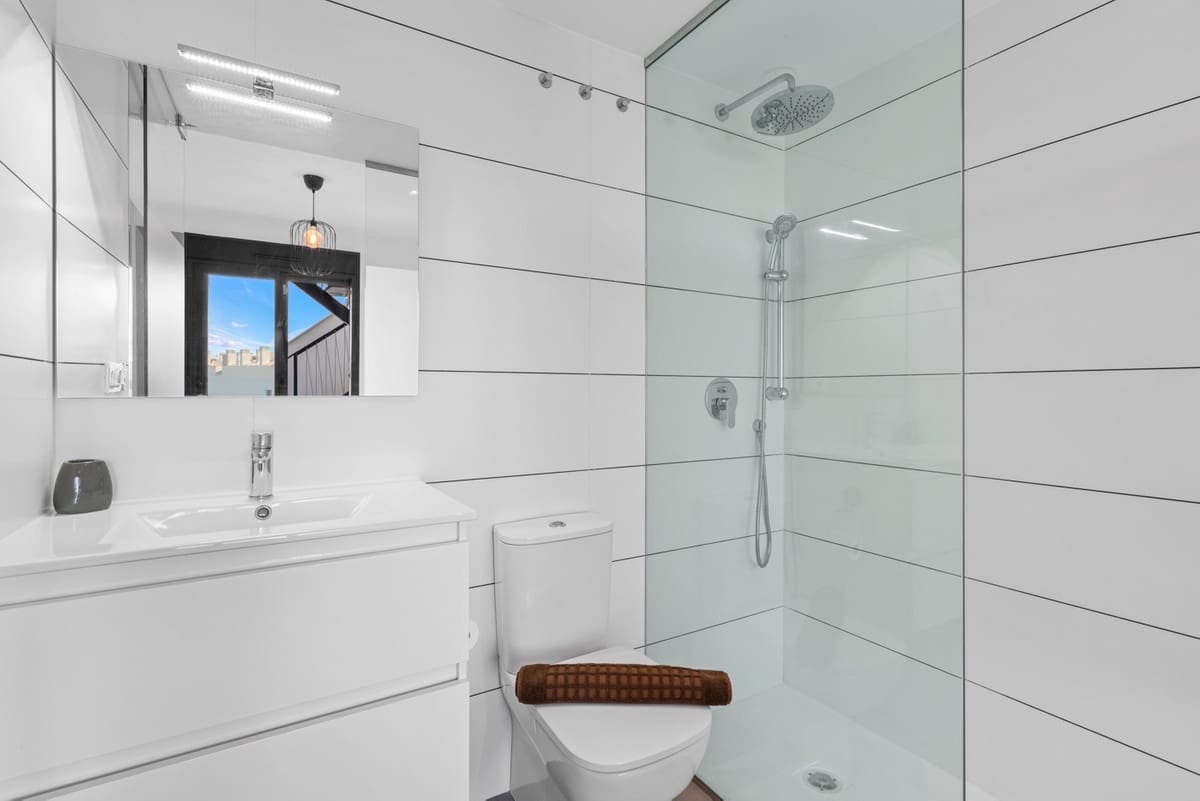 2 bedroom Penthouse for sale in Orihuela with pool garage - € 319,900 (Ref: 9825656)