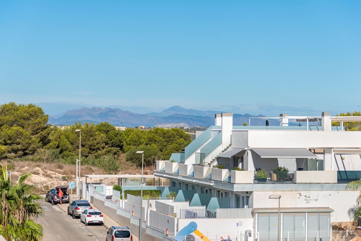 2 bedroom Penthouse for sale in Orihuela with pool garage - € 319,900 (Ref: 9825656)