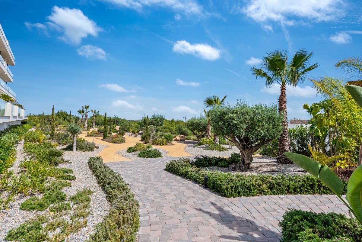 2 bedroom Apartment for sale in Orihuela with pool garage - € 479,000 (Ref: 9825657)