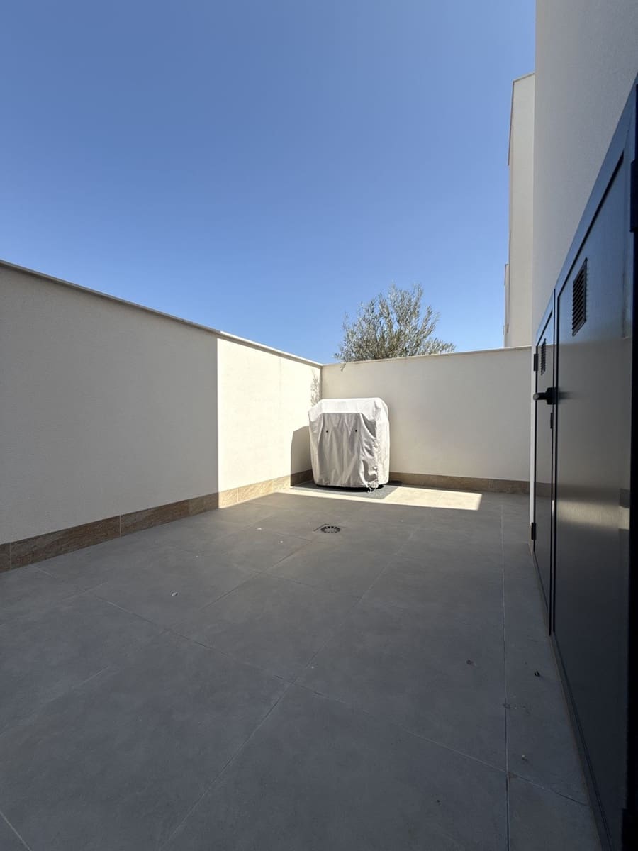 3 bedroom Villa for sale in Los Montesinos with pool - € 369,900 (Ref: 9825658)