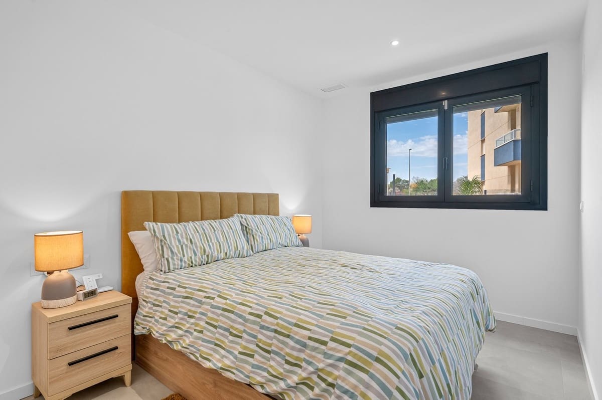 3 bedroom Apartment for sale in Orihuela - € 349,000 (Ref: 9825659)