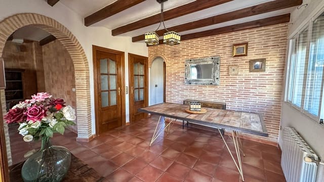 Casa de 3 habitaciones en San Miguel de Salinas en venta con piscina - 299.999 € (Ref: 9825665)