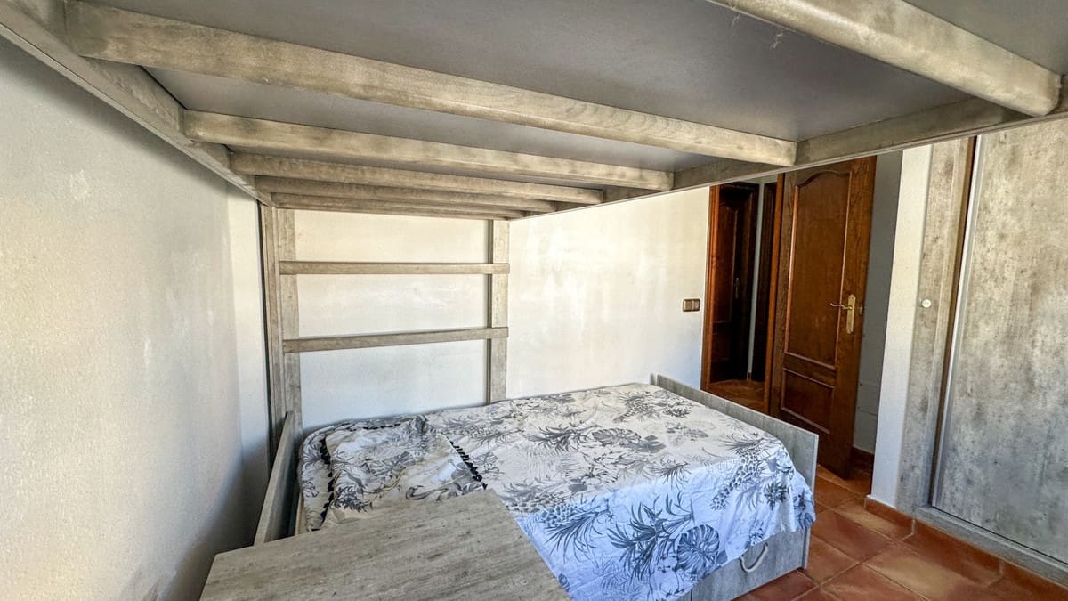 Casa de 3 habitaciones en San Miguel de Salinas en venta con piscina - 299.999 € (Ref: 9825665)