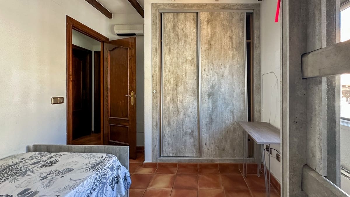 Casa de 3 habitaciones en San Miguel de Salinas en venta con piscina - 299.999 € (Ref: 9825665)