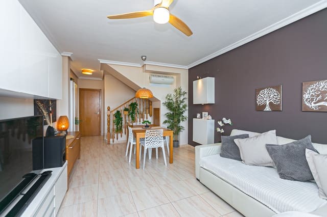 Casa de 2 habitaciones en Cabo Roig, Orihuela en venta con piscina - 219.000 € (Ref: 9825671)