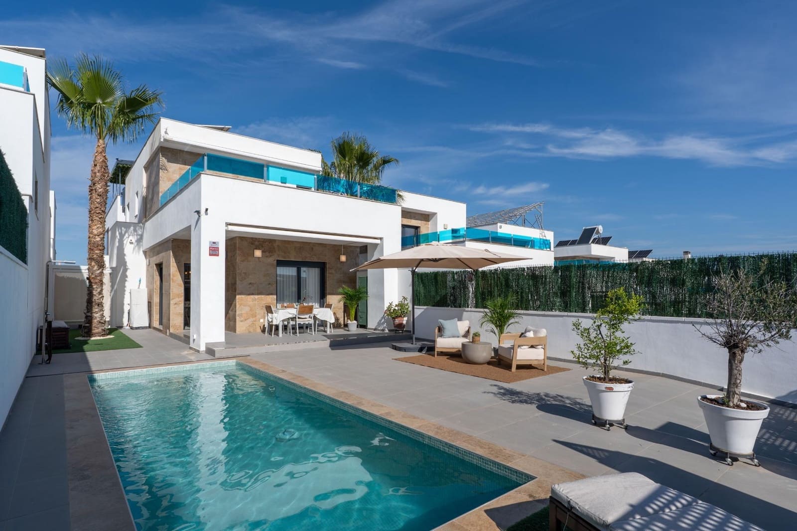 3 soveværelse Villa til salg i Bigastro med swimmingpool - € 349.000 (Ref: 9825701)